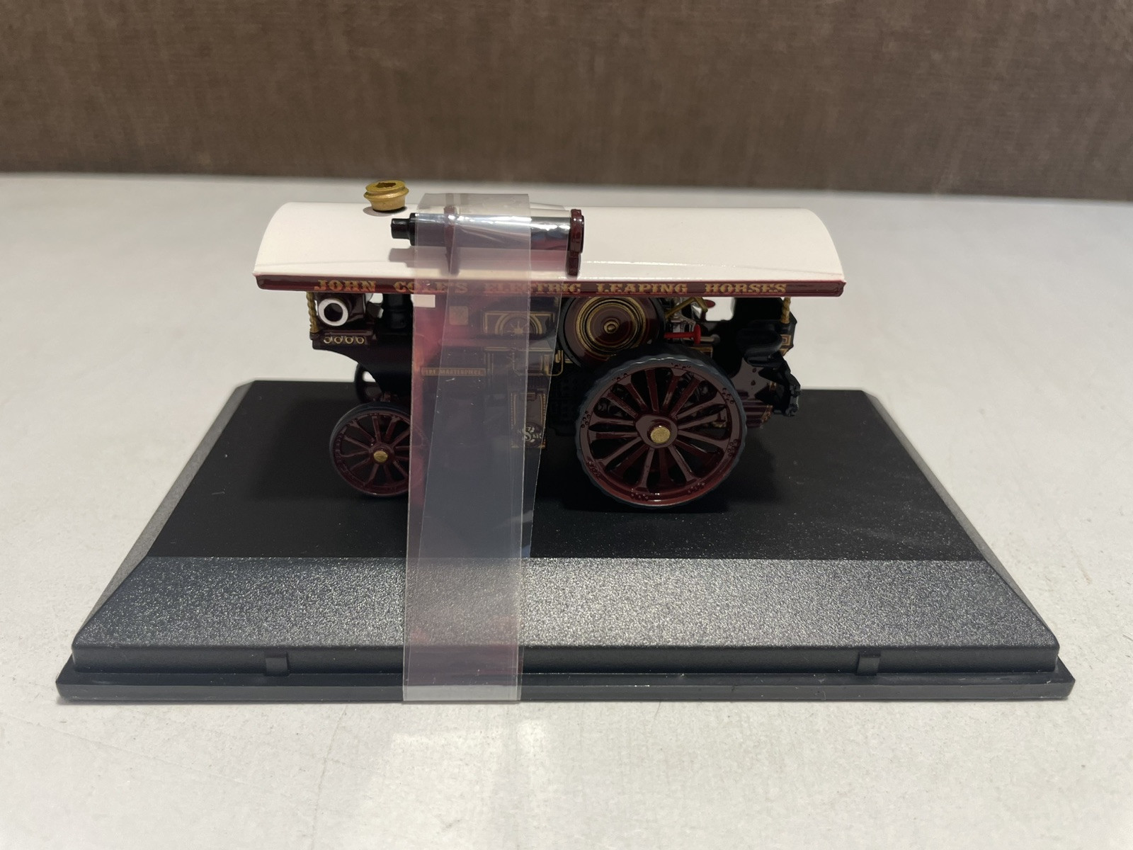Oxford Diecast 76GDSF001 Burrell Showmans Locomotive