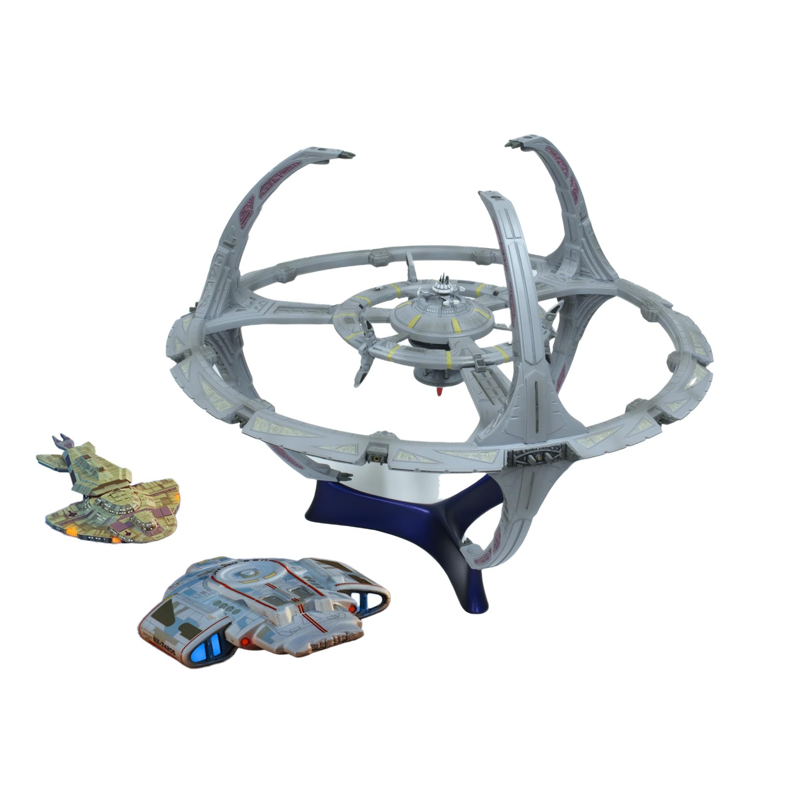 AMT U.S.S. Defiant & Keldon-Class Cruiser Starship Star Trek Deep Space Nine Model Kit