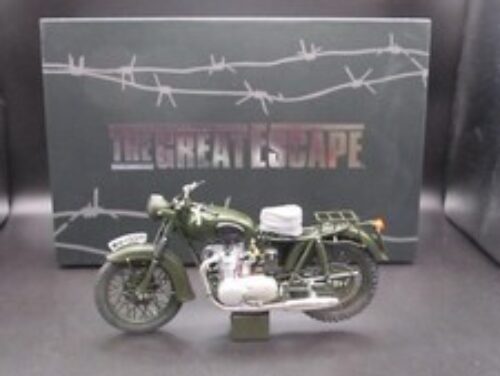 Corgi Diecast Triumph TR6 Trophy ‘The Great Escape’ Weathered 1:12 Model Kit